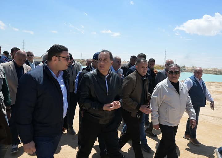 رئيس الوزراء يتفقد مشروع مارينا By The Lake M8 بمدينة العلمين الجديدة