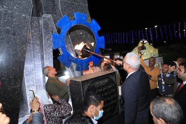 إيقاد شعلة النصر بمناسبة مرور 48 عاما علي انتصارات شعب السويس في 24 أكتوبر 1973