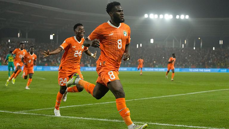 السنغال يخسر من كوت ديفوار بركلات الترجيح ويودع كأس الأمم الأفريقية.