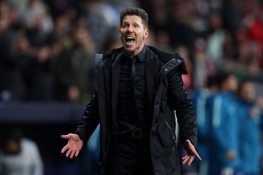 رسميا: أتلتيكو مدريد يعلن إصابة دييجو سيميوني بفيروس كورونا.