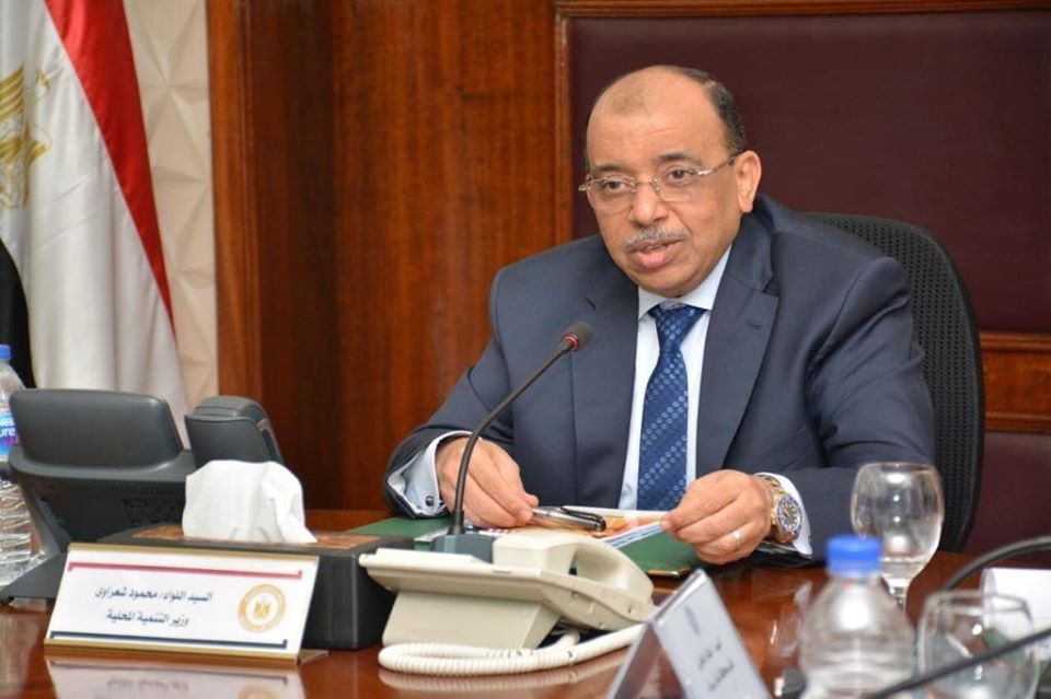 شدد اللواء محمود شعراوي، وزير التنمية المحلية، علي أن هناك إستمرار لإعلان حالة الطوارئ فى كافة المحافظات والمتابعة على مدار الساعة 