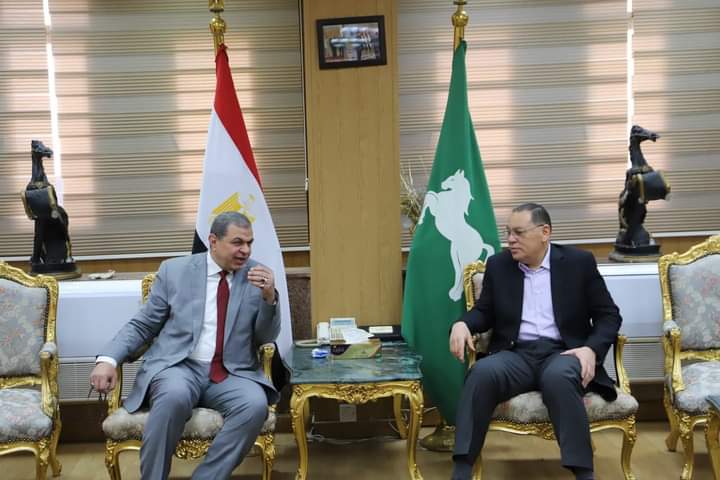 محافظ الشرقية يستقبل وزير القوي العاملة في بداية جولته للمحافظة