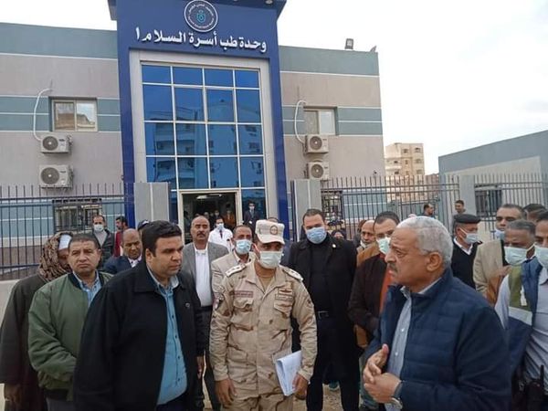 محافظ السويس يتفقد اعمال تطوير شوارع مدينة السلام 1