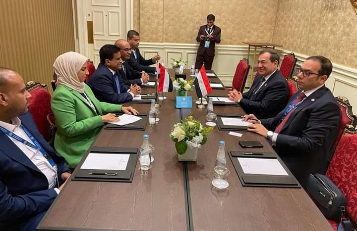 مباحثات مع وزير الطاقة اليمنى والأمين العام لمنظمة الدول المصدرة للغاز خلال مؤتمر الطاقة العربى