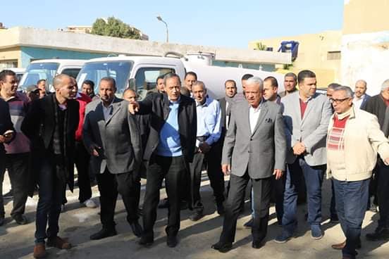 صقر يتابع خطة اصلاح وصيانة السيارات والمعدات بالورش العمومية لمحافظة السويس