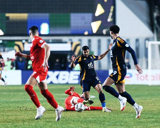 شباب بلوزداد يفوز على الأهلي لأول مرة في تاريخه في دوري أبطال أفريقيا.