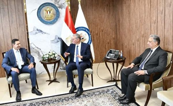 المهندس كريم بدوي وزير البترول والثروة المعدنية يستقبل الرئيس التنفيذى لشركة فنترسال ديا الألمانية للشرق الأوسط وشمال أفريقيا