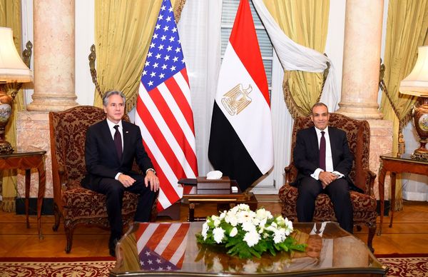 وزير الخارجية والهجرة يستقبل وزير الخارجية الأمريكي ويعلنان عن إطلاق جولة جديدة من الحوار الاستراتيجي بين البلدين
