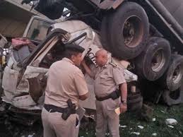 سقوط سيارة نقل ثقيل من أعلى كوبري بطريق مصر إسماعيلية الصحراوي