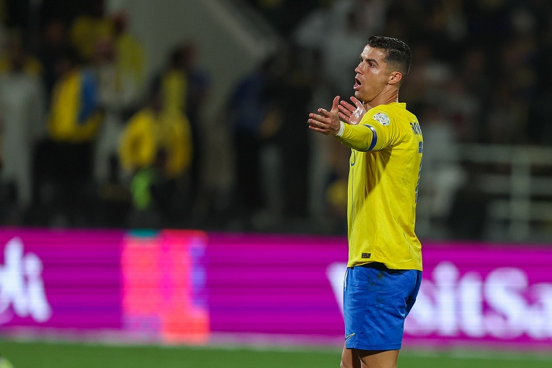 الأتحاد السعودي يعلن إيقاف رونالدو مباراتين وتغريمه مالياً.