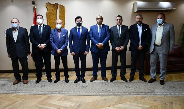 وزير الشباب والرياضة يلتقي لجنة الشباب والرياضة بمجلس الشيوخ