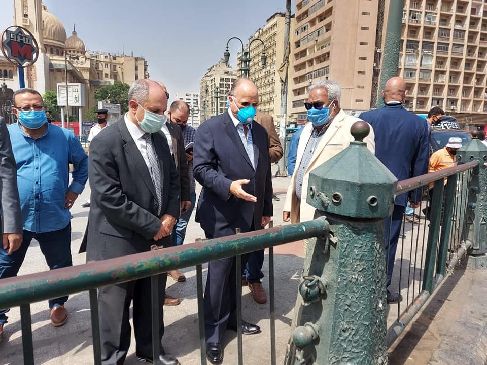محافظ القاهرة يوجه برفع كفاءة النظافة والتشجير والانارة بميداني التحرير ورمسبس