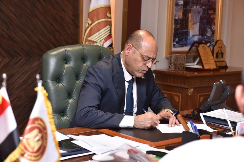وزير العمل يُعلن بدء صرف منحة قدرها 70 ألف جنيه للمصابين من العمال ضحايا حادث 