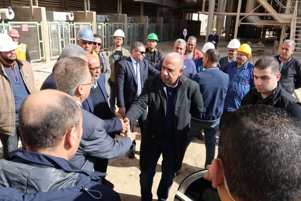 وزير الكهرباء والطاقة المتجددة فى زيارة ميدانية إلى محطة توليد كهرباء عتاقة البخارية بمحافظة السويس