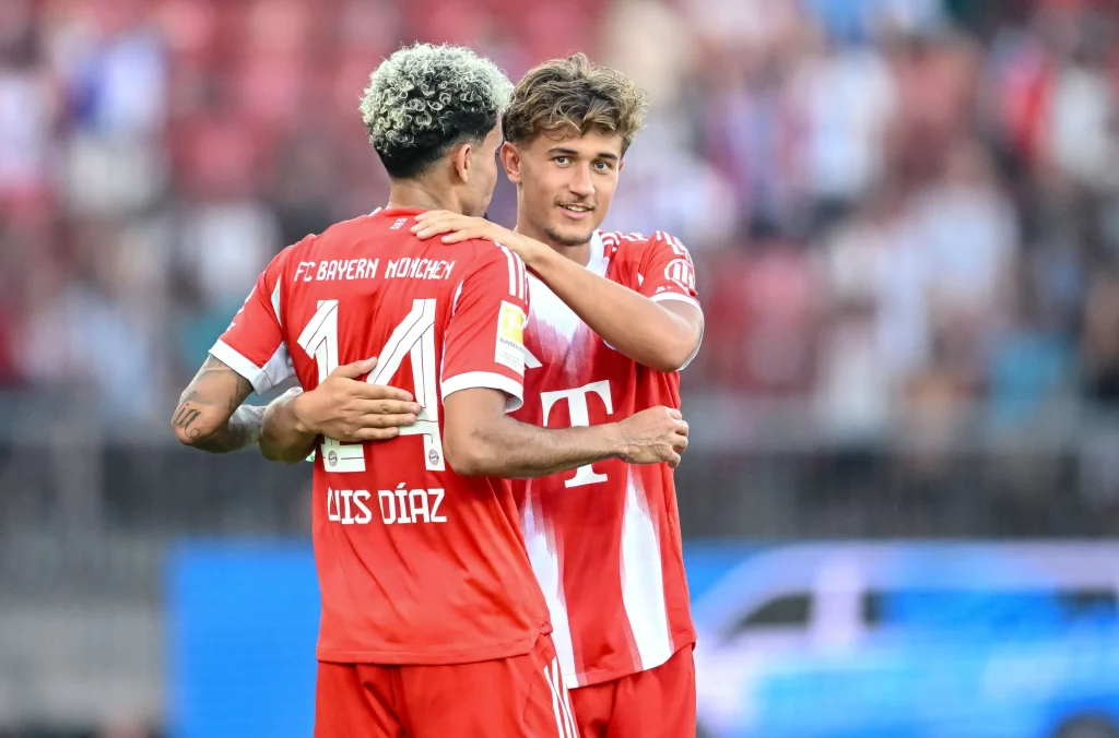 بايرن ميونيخ يفوز على شتوتجارت بثنائية مقابل هدف ويتوج بطلاً لكأس السوبر الألماني.