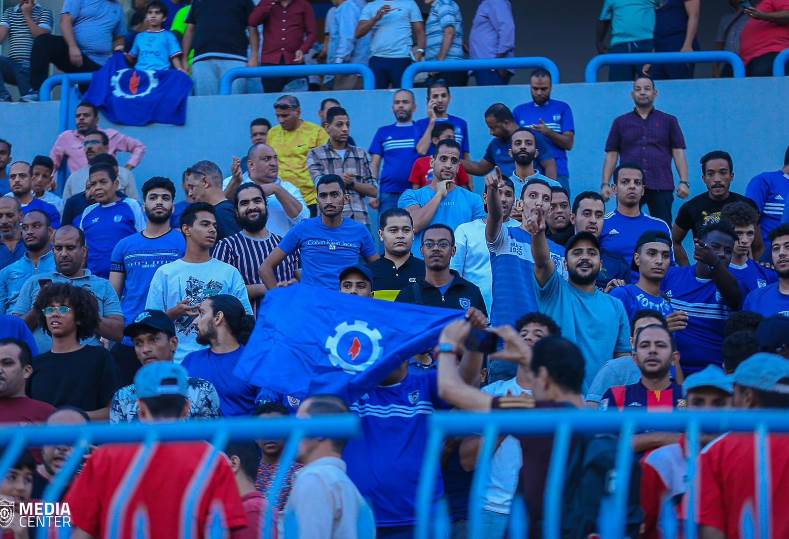عاجل: منتخب السويس يطلب من اتحاد الكرة حضور الجماهير لمباريات دورة الترقي.