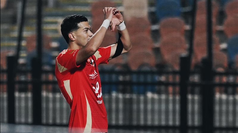الأهلي يفوز على الجونه بثنائية نظيفة ويستعيد صدارة الدوري المصري..