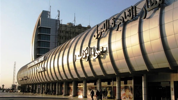عطل بأنظمة إجراءات سفر الركاب بمطار القاهرة.. تعرف على السبب