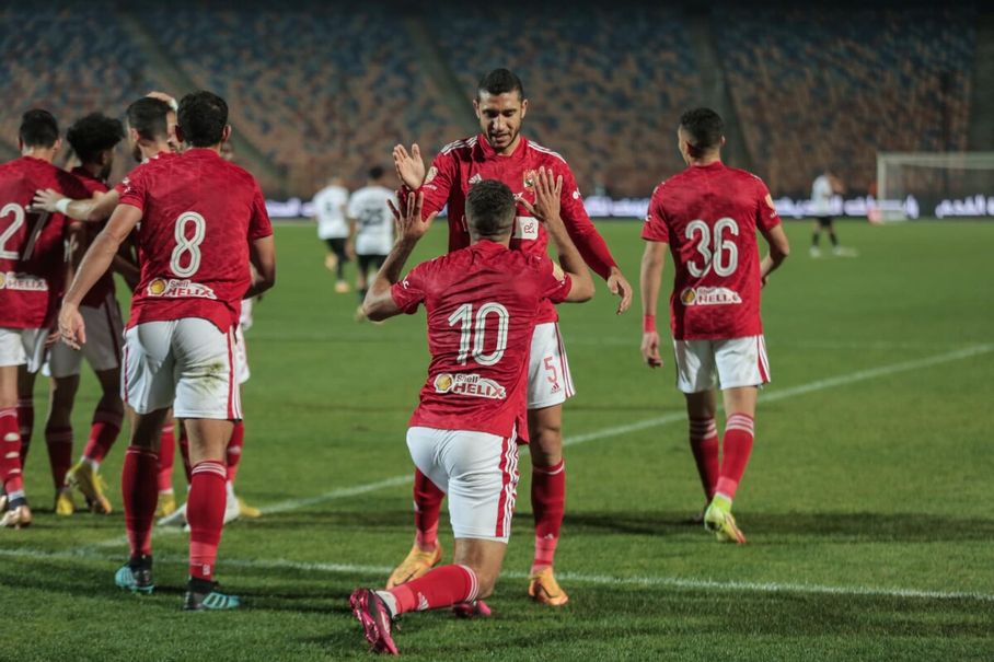 الأهلي يكتسح البنك الاهلي بهدف نظيف ويواصل تصدره للدوري.