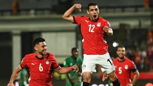 منتخب مصر يختتم التصفيات الإفريقية ويؤكد تأهله الي المونديال بعد فوزه على غينيا بيساو بهدف نظيف.
