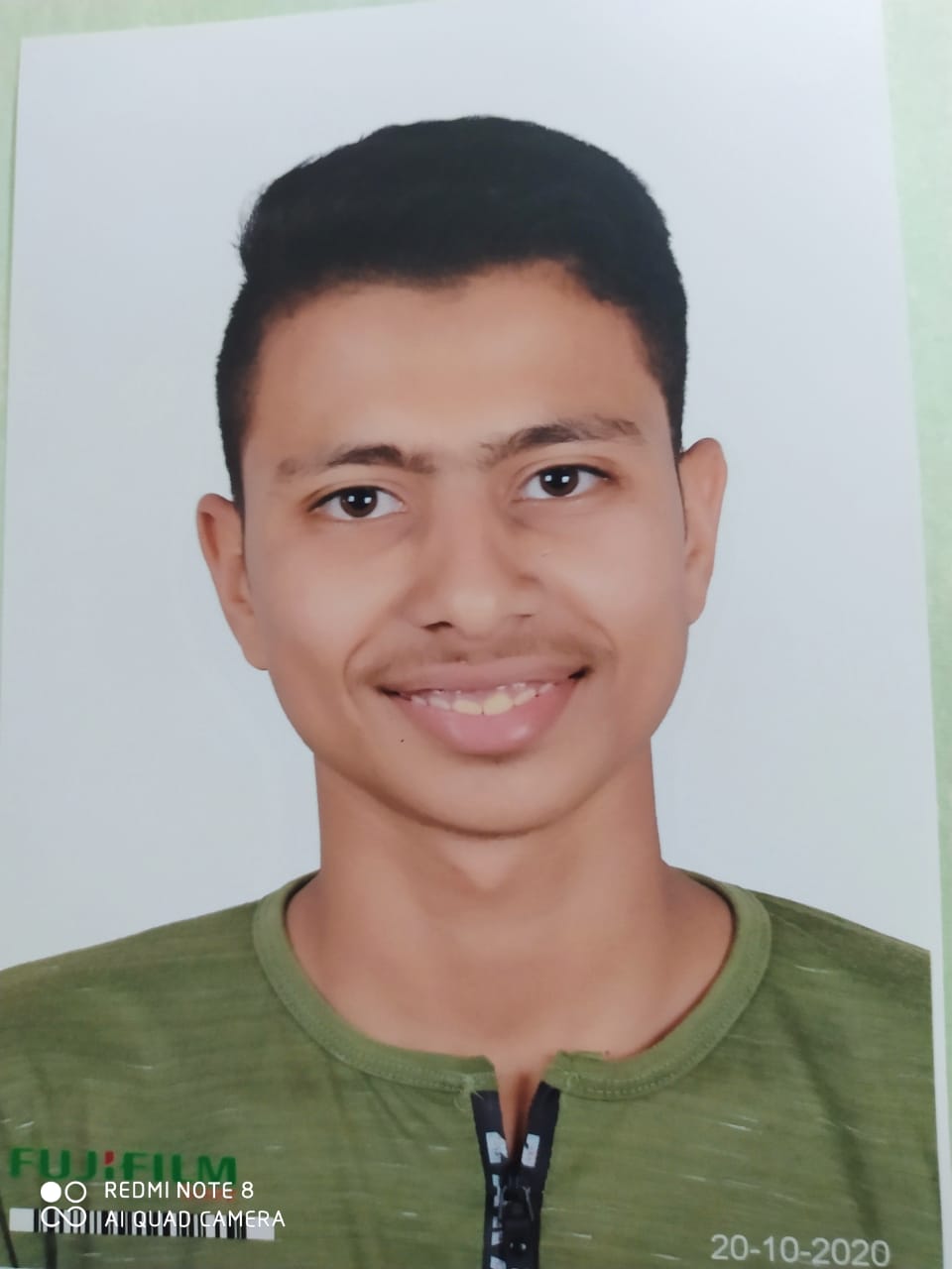 الاحلام تتحقق بك انت.
