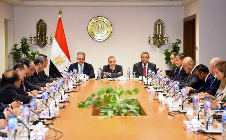 وزير الخارجية والهجرة يلتقي مع سفراء الدول الآسيوية المُعتمدين بمصر