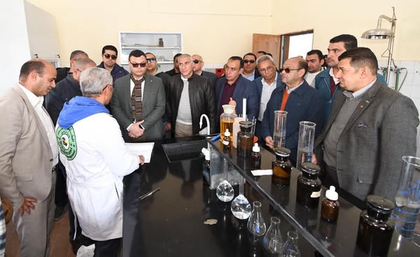 وزير الإسكان يتفقد محطة الصرف الصحي بطاقة 30 ألف م3/يوم ومنظومة ري المسطحات الخضراء بمياه الصرف المعالجة بـ15 مايو