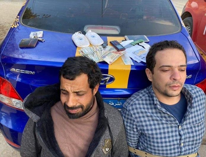 ضبط شخصان وبحوزتهما طربتين حشيش ماركة