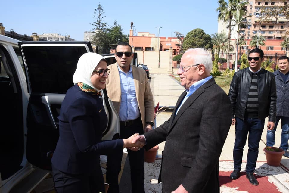 محافظ بورسعيد يستقبل وزيرة الصحة لمتابعة منظومة التامين الصحي الشامل