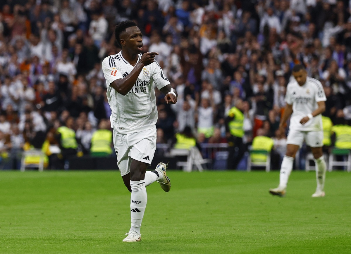 ريال مدريد يكتسح أوساسونا برباعيه نظيفه في الدوري الأسباني.