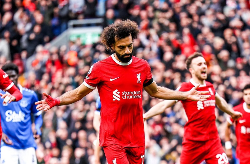 صلاح يقود ليفربول بثنائيتة علي إيفرتون في الدوري الإنجليزي