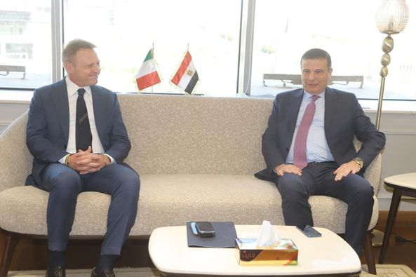 وزيرا الزراعة والتموين يبحثان مع وزير الزراعة الإيطالي التعاون في مجال تحقيق الأمن الغذائي 