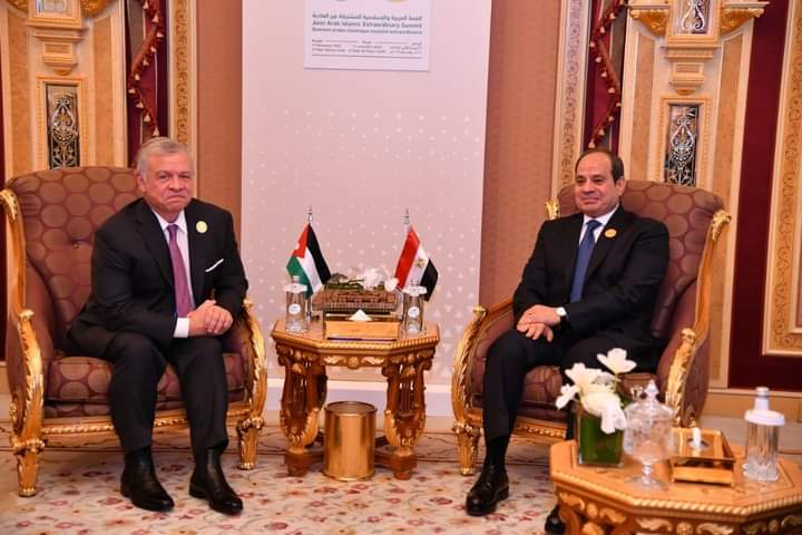 التقى السيد الرئيس عبدالفتاح السيسي اليوم في الرياض مع الملك عبدالله الثاني بن الحسين، ملك الأردن، وذلك على هامش القمة العربية الإسلامية المشتركة